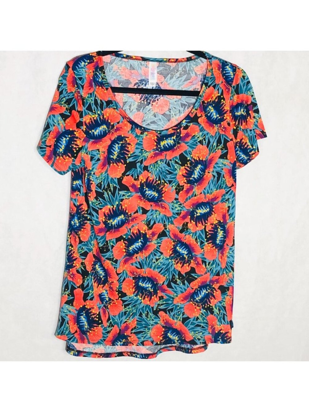 Lula Roe Classic T-Shirt New With Tags Multi Colored Floral Small READ NEW